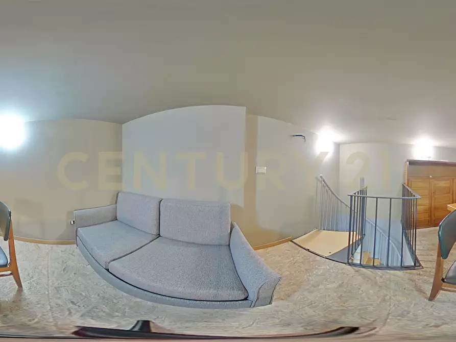 Immagine 40 di Locale commerciale in vendita  in Largo Rosolino Pilo 6 a Catania