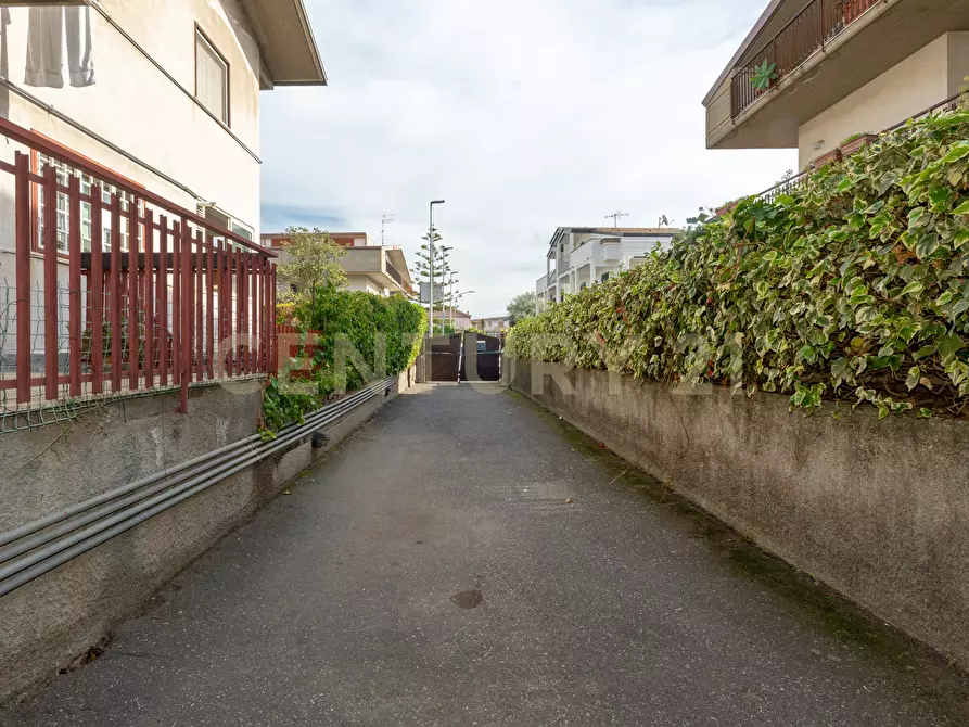 Immagine 46 di Casa semindipendente in vendita  in Via A. di Sangiuliano 42 a Sant'agata Li Battiati