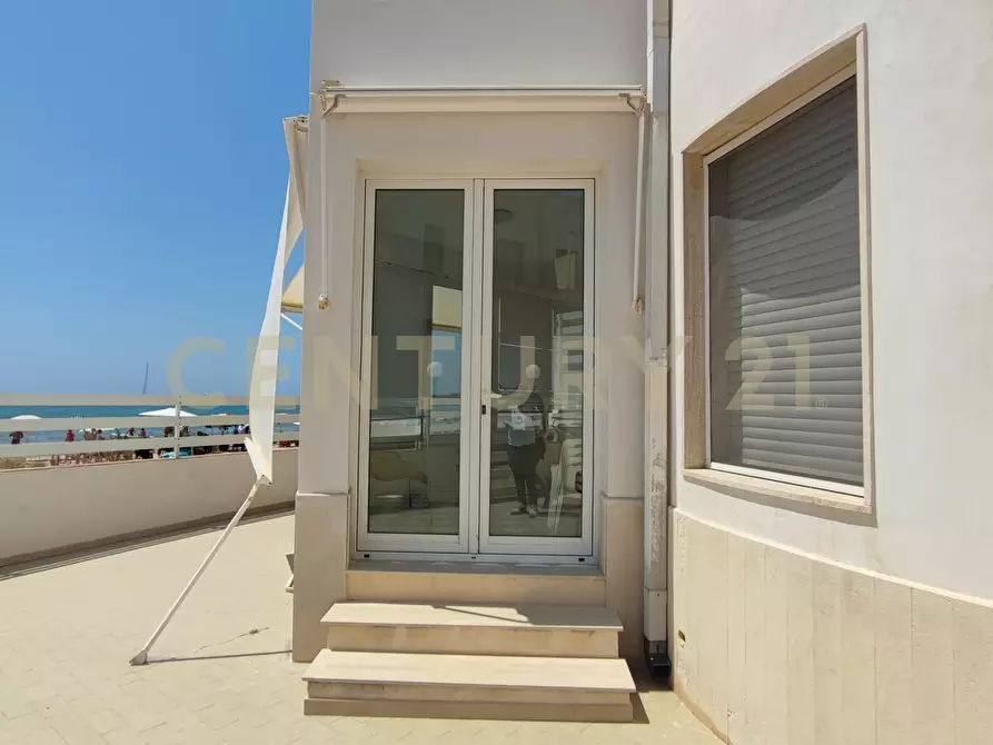 Immagine 9 di Villa in vendita  in VIA DEI CANALOTTI 91 a Ragusa