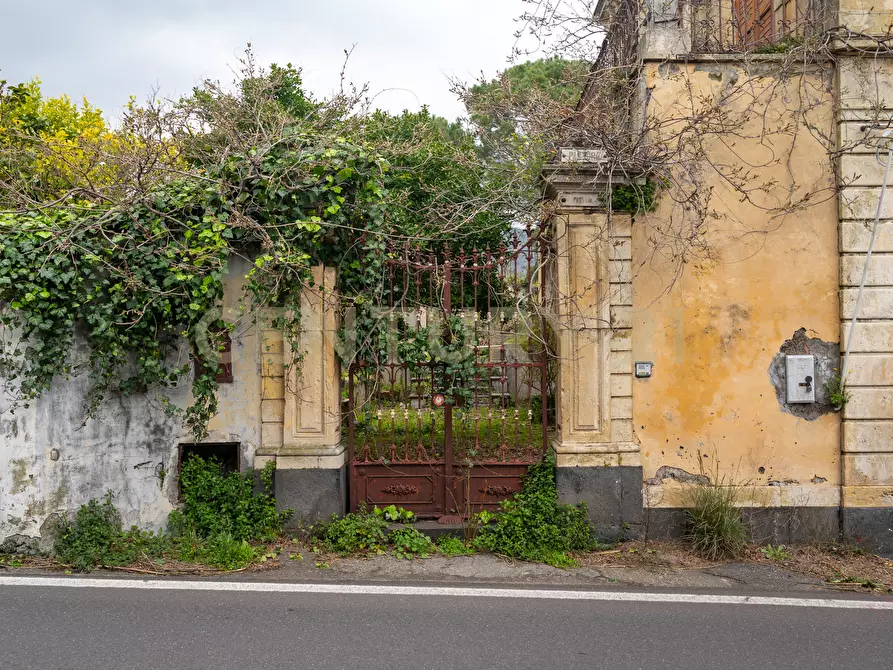 Immagine 9 di Casa indipendente in vendita  in Via Armando Diaz 83 a Zafferana Etnea