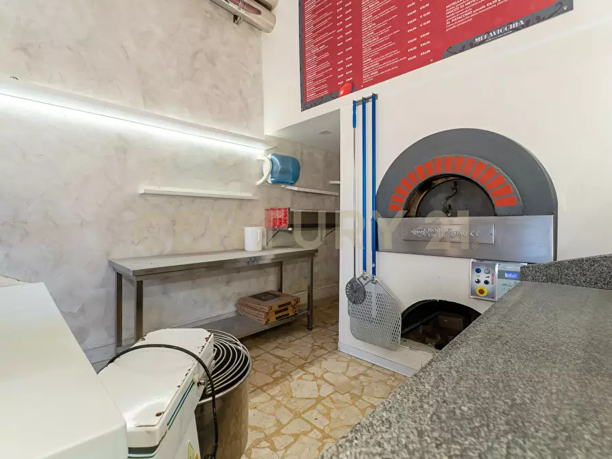 Immagine 8 di Locale commerciale in affitto  in Via Aldebaran 7 a Catania
