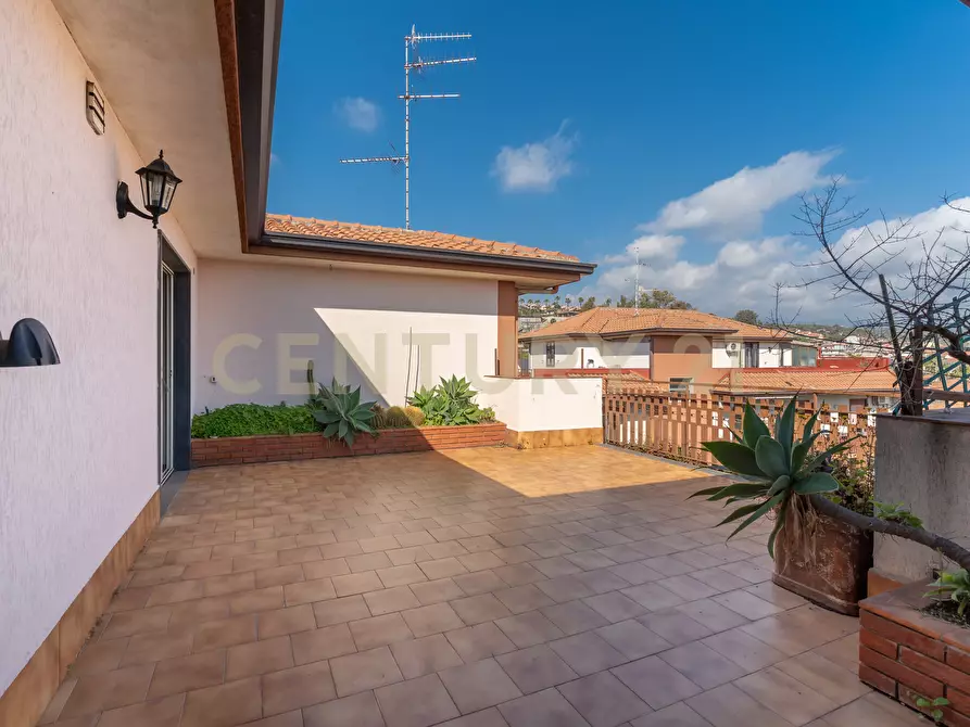 Immagine 41 di Attico in vendita  in Via Finocchiari 12 a Aci Catena