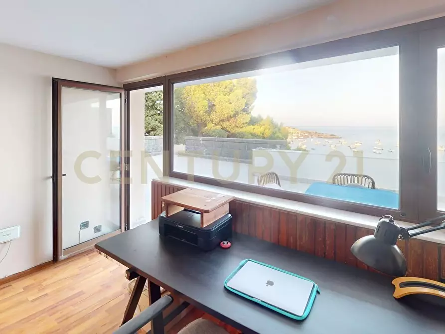 Immagine 37 di Villa in vendita  in Via Garitta 62 a Acireale