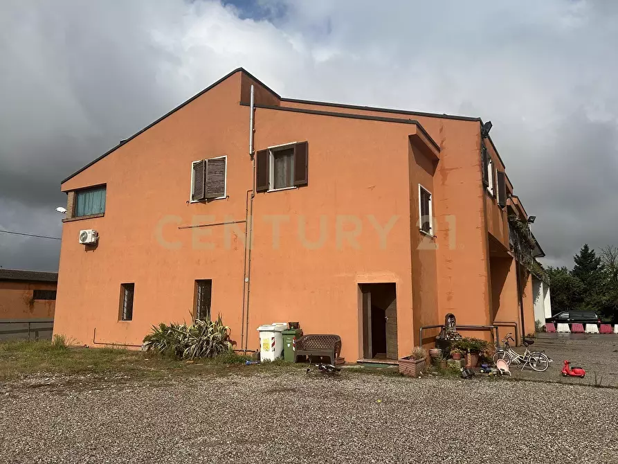 Immagine 2 di Pentalocale in vendita  in Strada Ostigliese 190 a Roncoferraro