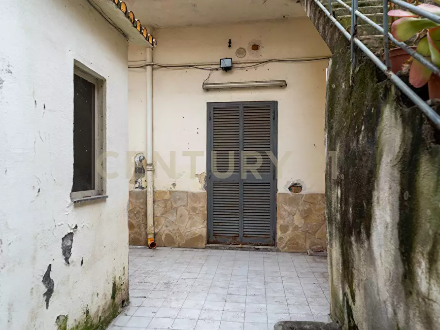Immagine 24 di Porzione di casa in vendita  in Via Giudice 10 a Catania