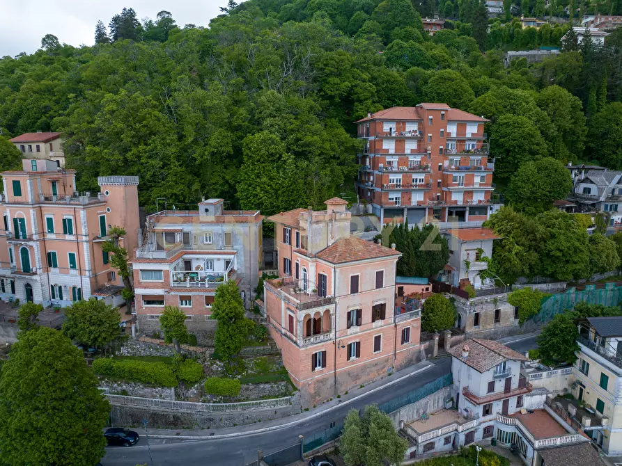 Immagine 55 di Pentalocale in vendita  in Viale Madonna del Tufo 26 a Rocca Di Papa