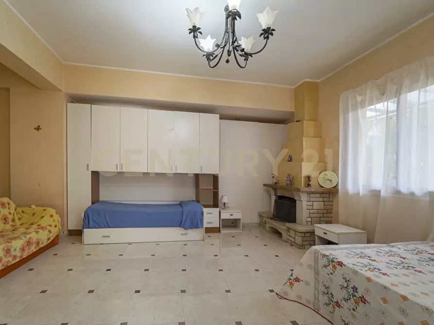 Immagine 36 di Villa in vendita  in Piazza Antonio Stracuzzi 4 a Santa Teresa Di Riva