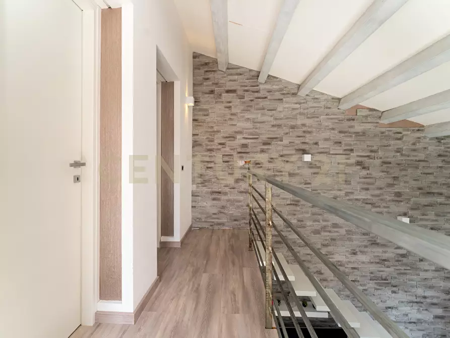 Immagine 35 di Villa in vendita  in Via Immacolata a Catania