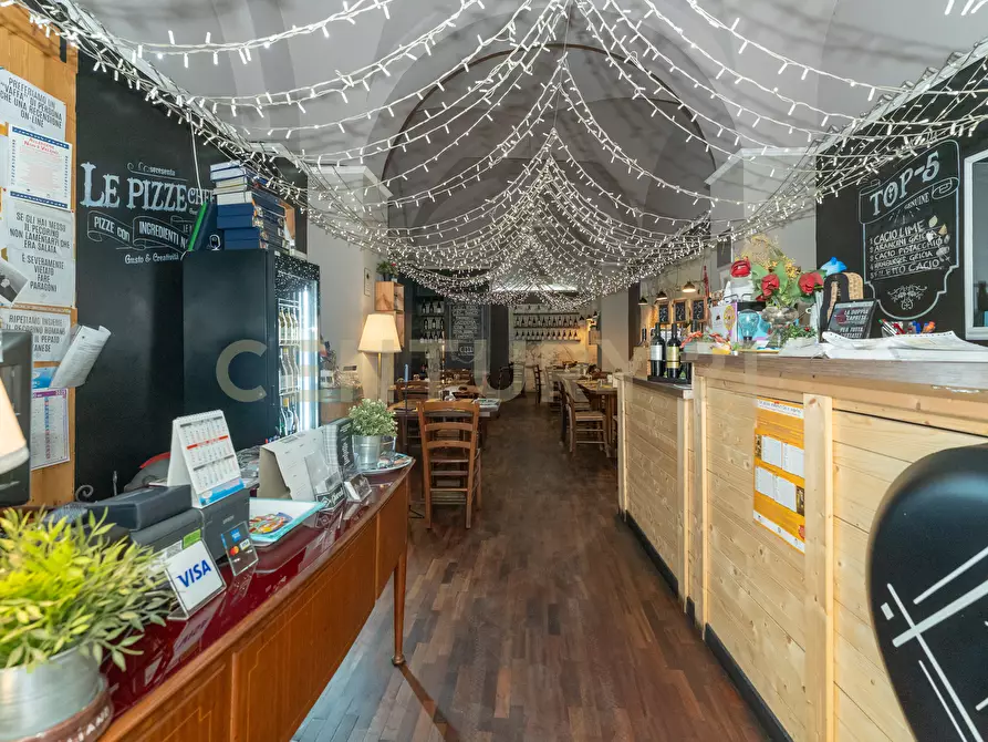 Immagine 3 di Locale commerciale in vendita  in Via Monsignor Ventimiglia snc a Catania