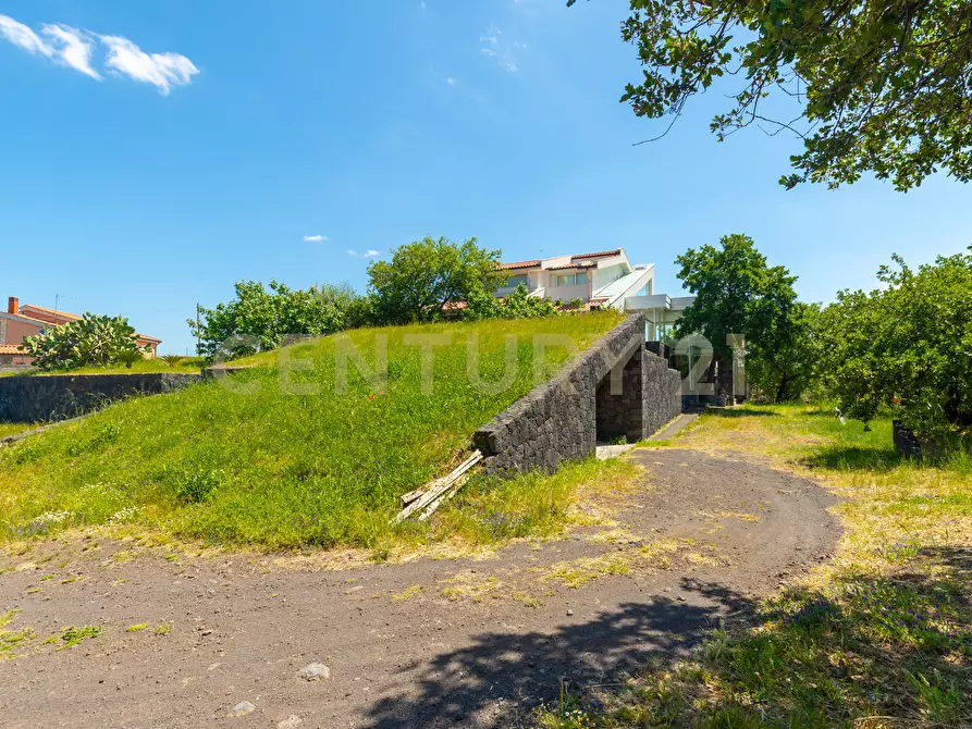 Immagine 95 di Villa in vendita  in SS284 a Adrano