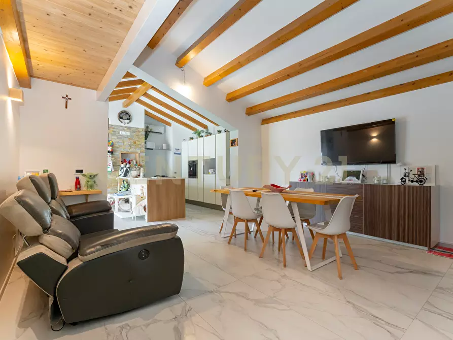 Immagine 13 di Villa in vendita  in Via Immacolata a Catania