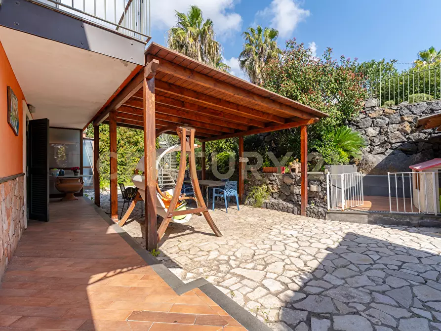 Immagine 44 di Villetta a schiera in vendita  in Via Maria Gianni 81 a Catania