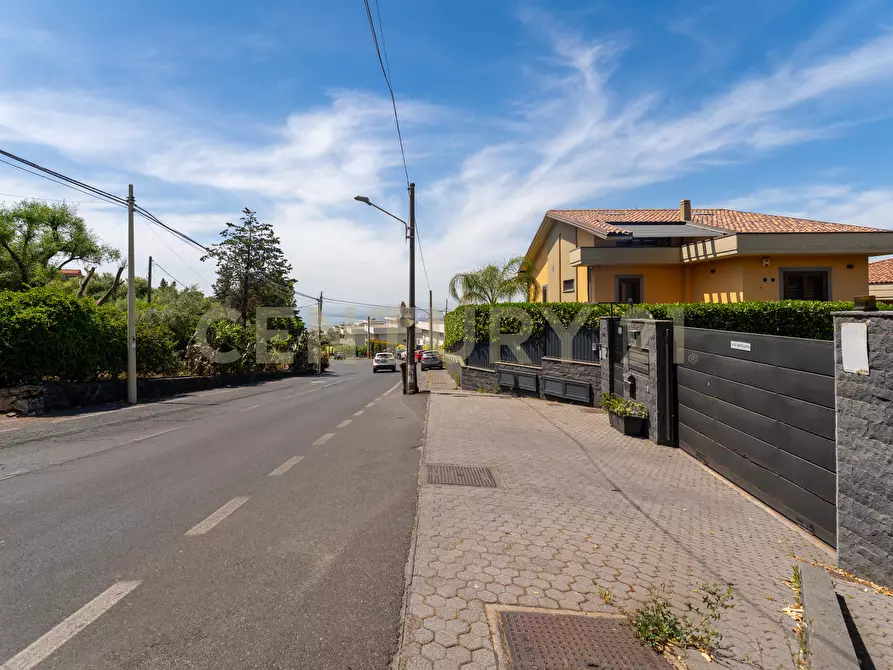 Immagine 2 di Villa in vendita  in Via Scala 58 a San Gregorio Di Catania