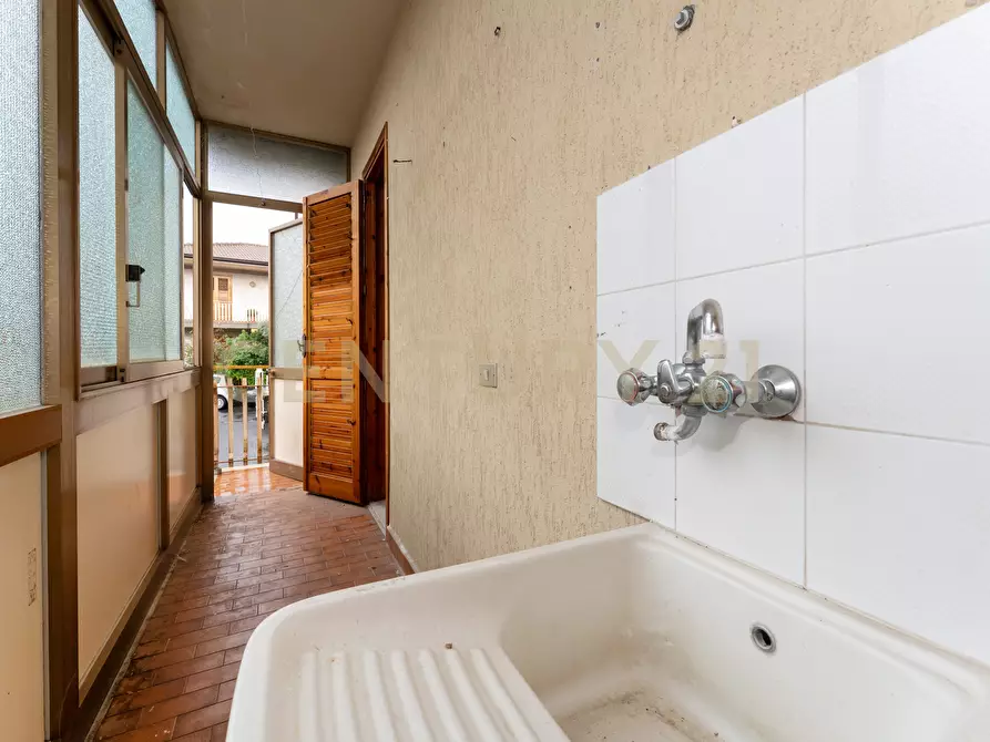 Immagine 20 di Quadrilocale in vendita  in Via Guglielmo Marconi 15 a Viagrande