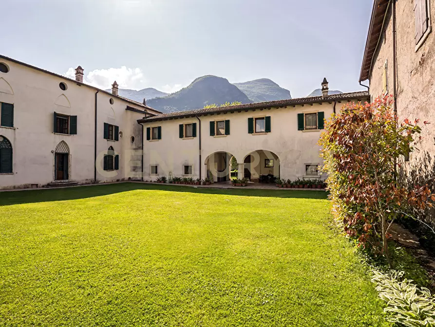 Immagine 174 di Villa in vendita  in Via Adige 25 a Brentino Belluno