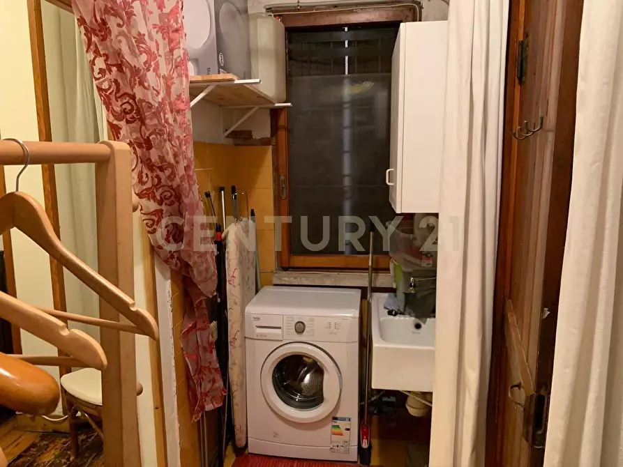 Immagine 12 di Bilocale in vendita  in Via delle Magnolie a San Felice Del Benaco