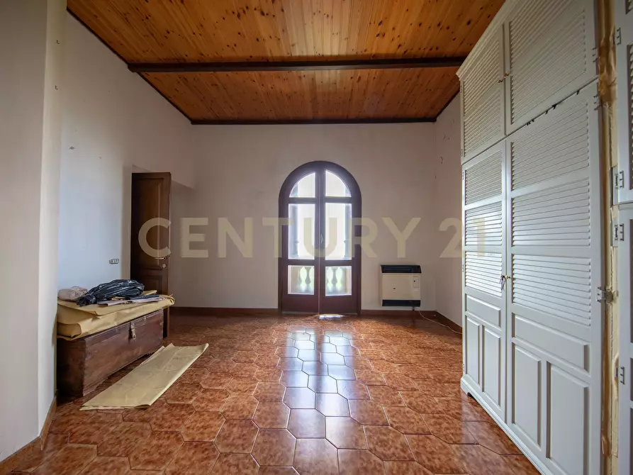 Immagine 29 di Pentalocale in vendita  in Viale Madonna del Tufo 26 a Rocca Di Papa