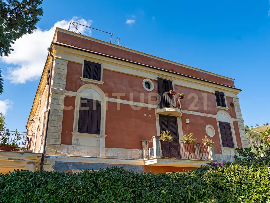 Immagine 24 di Appartamento in vendita  in Via Stazione 12 a Aci Castello