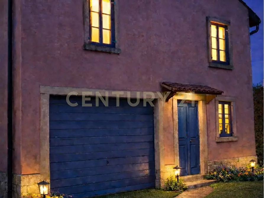 Immagine 9 di Villa in vendita  in Via Belvedere 183 a Verona