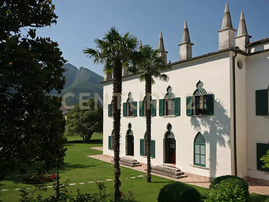 Immagine 1 di Villa in vendita  in Via Adige 25 a Brentino Belluno