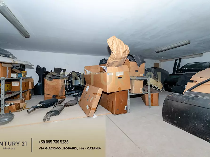 Immagine 19 di Locale commerciale in vendita  in Via Antonio Prestinenza 7 a Catania