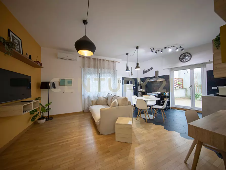 Immagine 2 di Bilocale in vendita  in Via della Bufalotta 15 a Roma