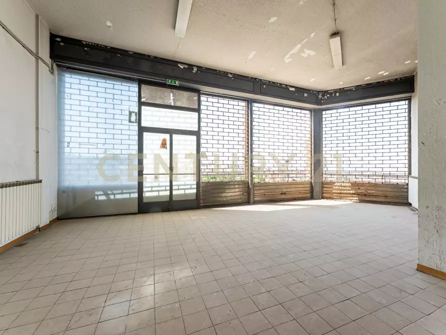 Immagine 7 di Attività commerciale in vendita  in Via Vittorio Emanuele 424 a Paterno'
