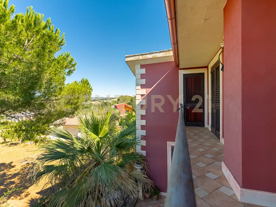 Immagine 109 di Villa in vendita  in Via Ottavia Penna 50 a Caltagirone