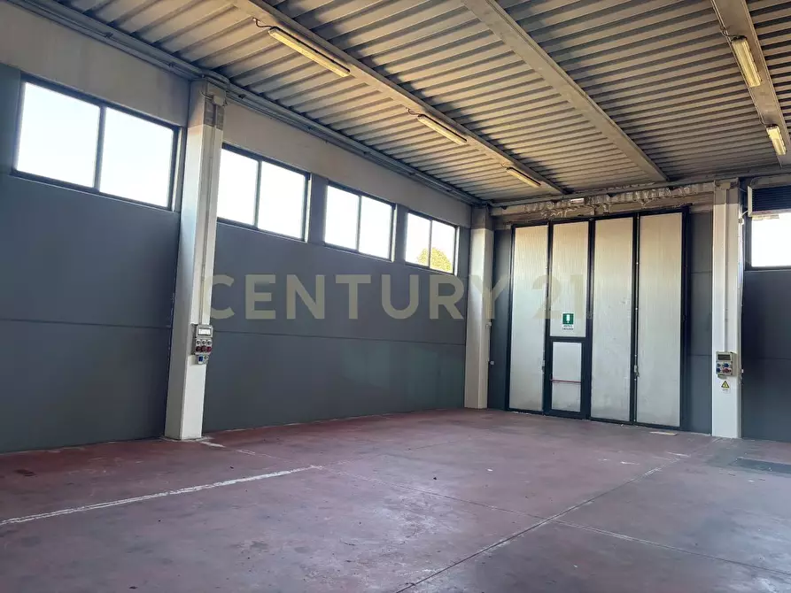 Immagine 29 di Attività artigianale in affitto  in Via Caduti sul Lavoro 23 a Isola Della Scala