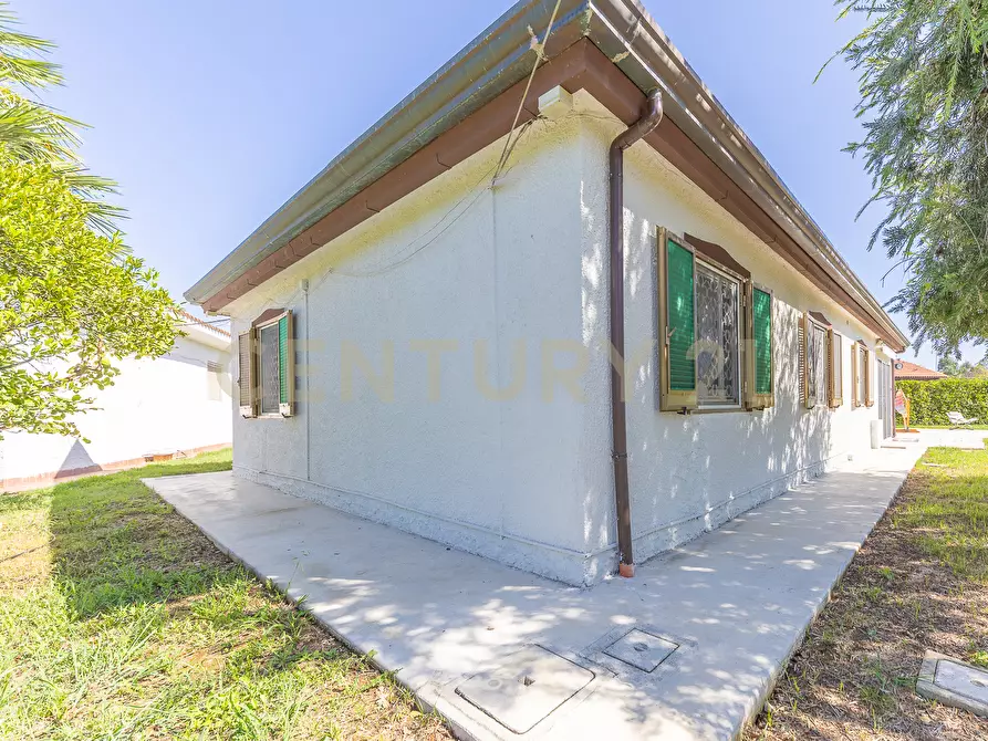 Immagine 42 di Villa in vendita  in Strada Isola Bella 43 a Latina