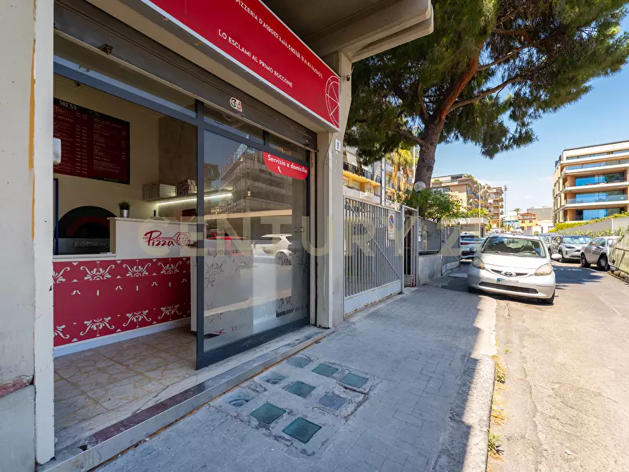 Immagine 27 di Locale commerciale in affitto  in Via Aldebaran 7 a Catania