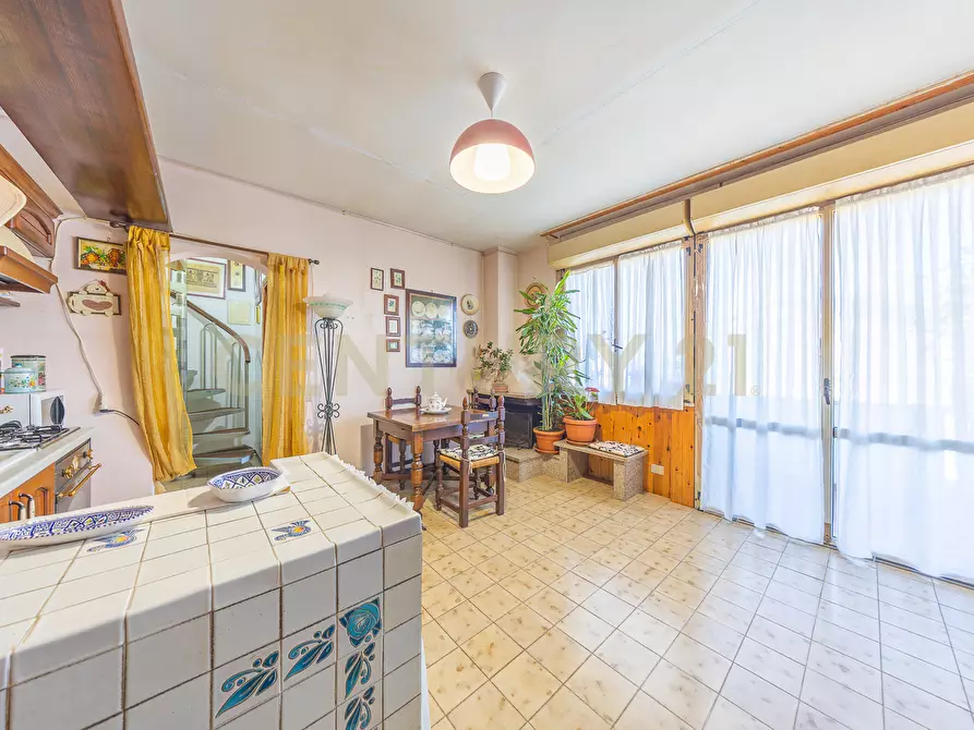 Immagine 18 di Quadrilocale in vendita  in Via Sardegna a Ronciglione