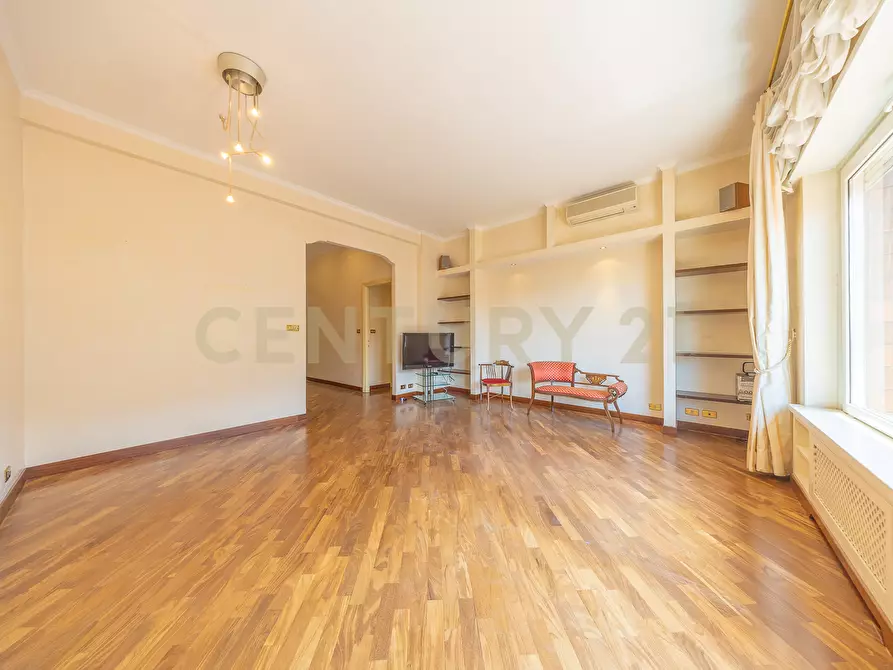 Immagine 27 di Trilocale in vendita  in Via Bevagna 56 a Roma