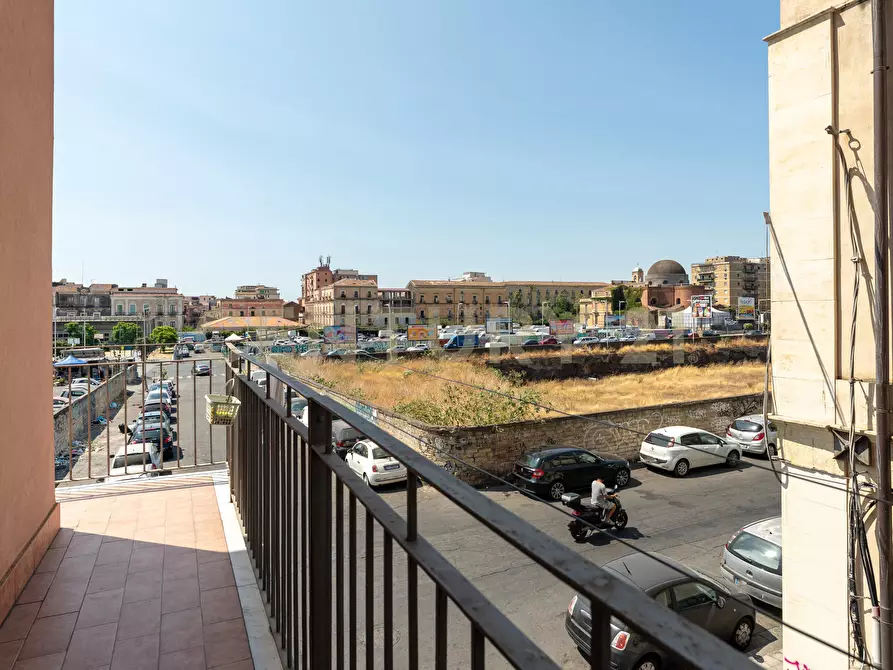 Immagine 29 di Bilocale in vendita  in Via Archimede 143 a Catania
