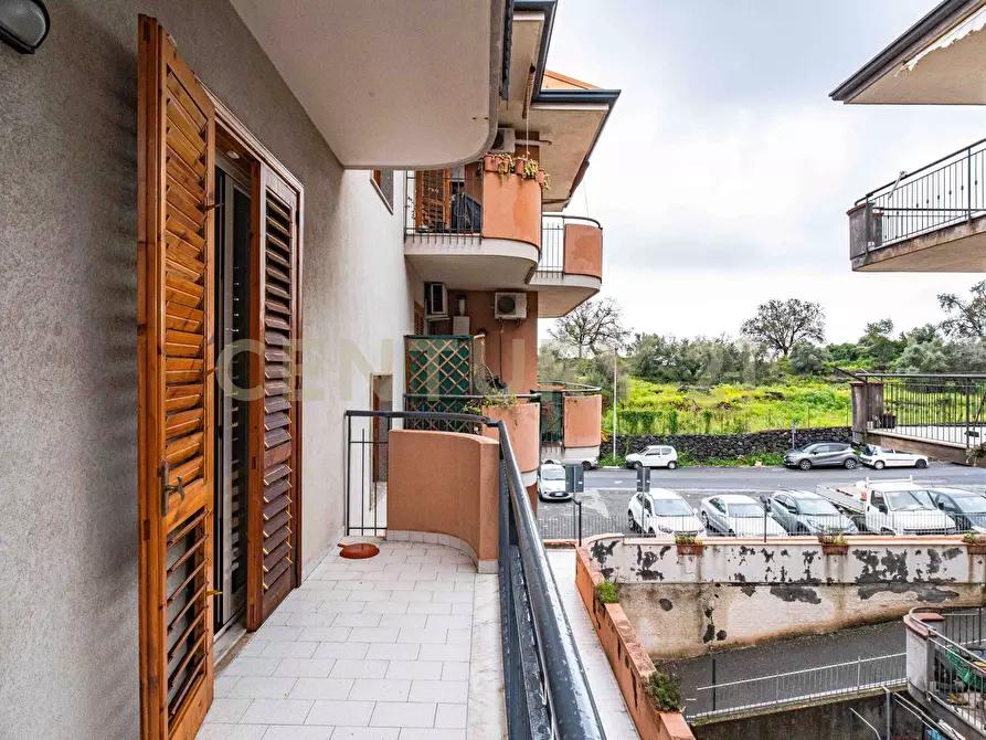 Immagine 10 di Quadrilocale in vendita  in Via Salvo D'Acquisto 42 a Aci Catena