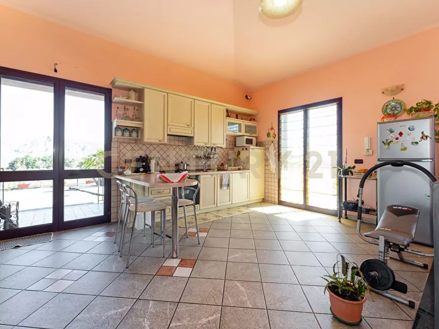 Immagine 15 di Villa in vendita  in Strada Comunale Calderara 5 a Randazzo