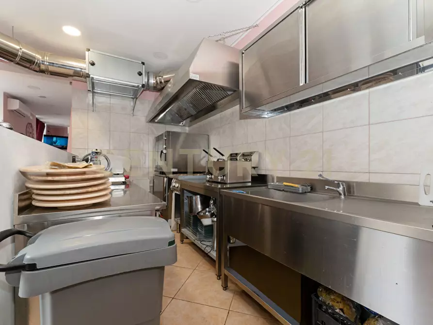 Immagine 21 di Bar / Ristorante in vendita  in Via Vittorio Emanuele Orlando 94 a Catania