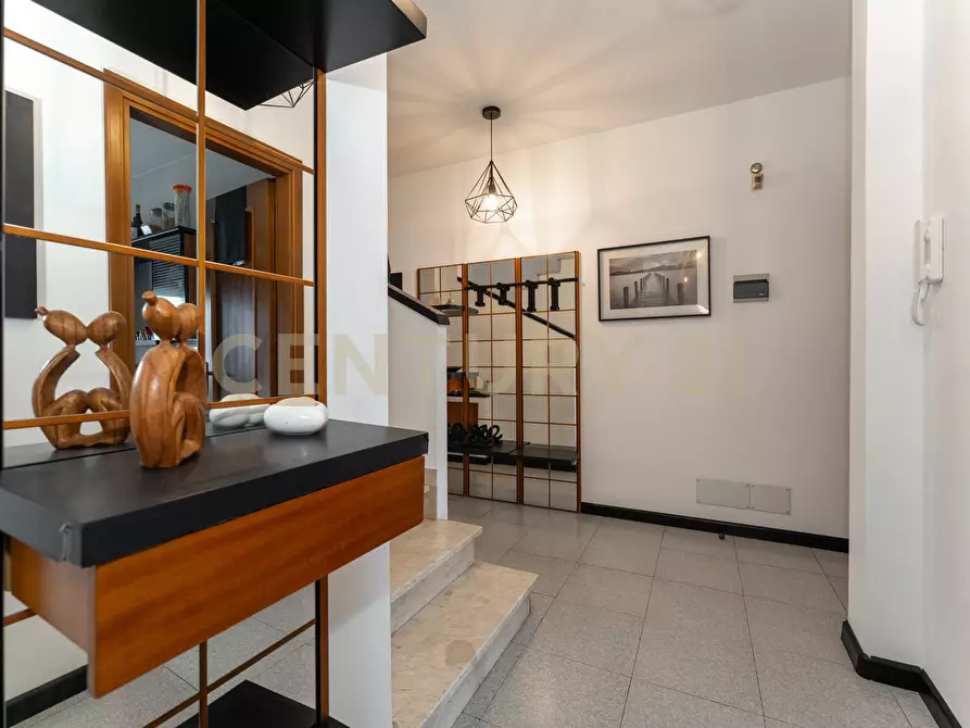 Immagine 31 di Quadrilocale in vendita  in Viale Giuseppe Lainò 7 a Catania