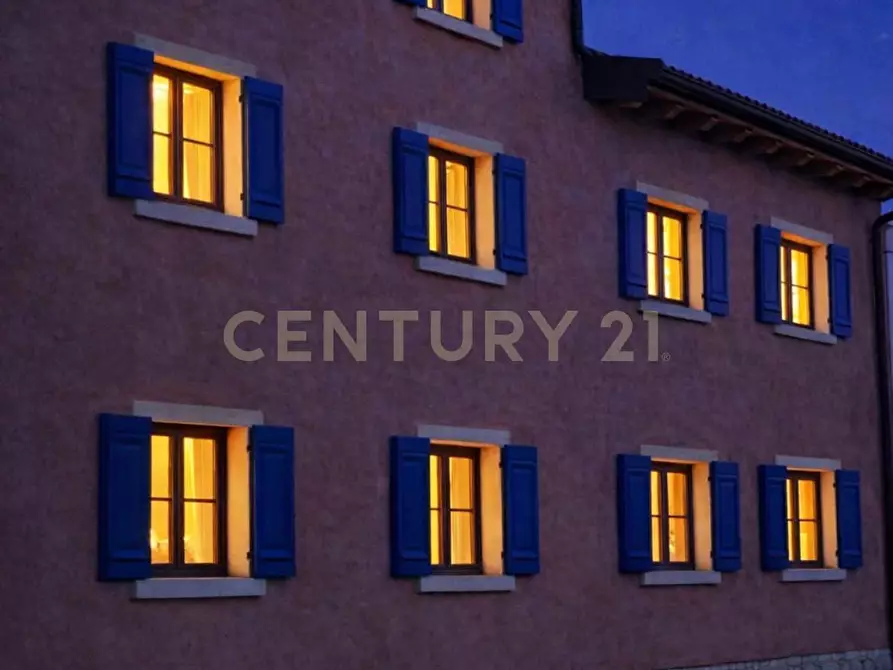 Immagine 3 di Villa in vendita  in Via Belvedere 181 a Verona