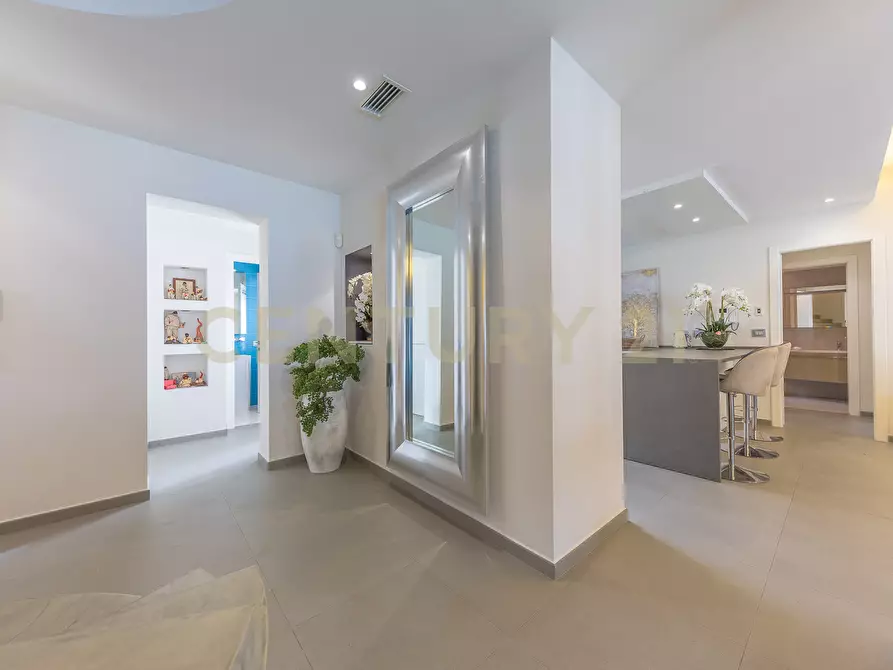 Immagine 26 di Villa in affitto  in Via Bedollo 117 a Roma