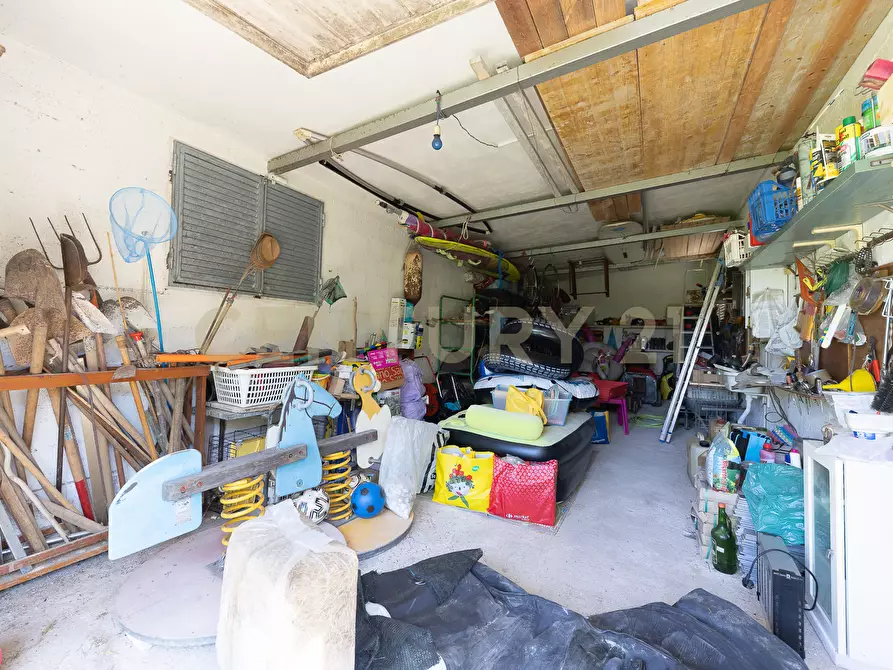 Immagine 67 di Villa in vendita  in Strada Isola Bella 43 a Latina