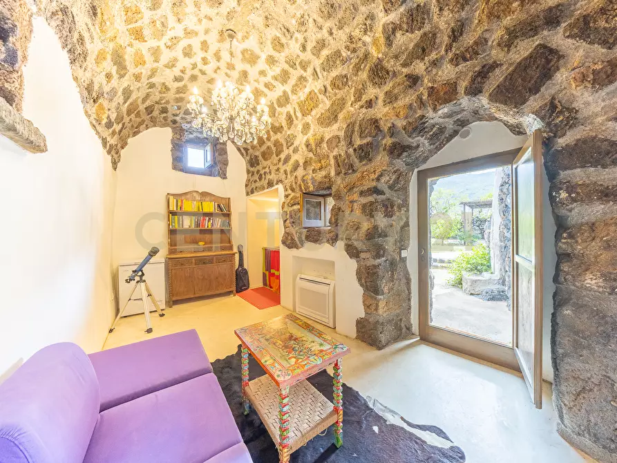 Immagine 3 di Casa indipendente in vendita  in 91017 Pantelleria TP a Pantelleria