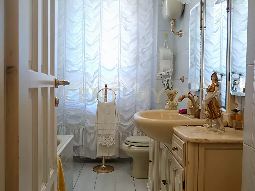 Immagine 29 di Loft/Open space in vendita  in Via Sabatini 30 a Abbadia San Salvatore