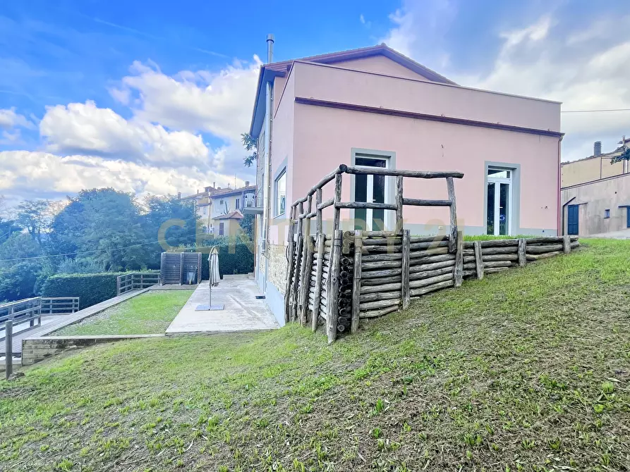 Immagine 4 di Villa in vendita  in Piazza Barbana 35 a Scansano