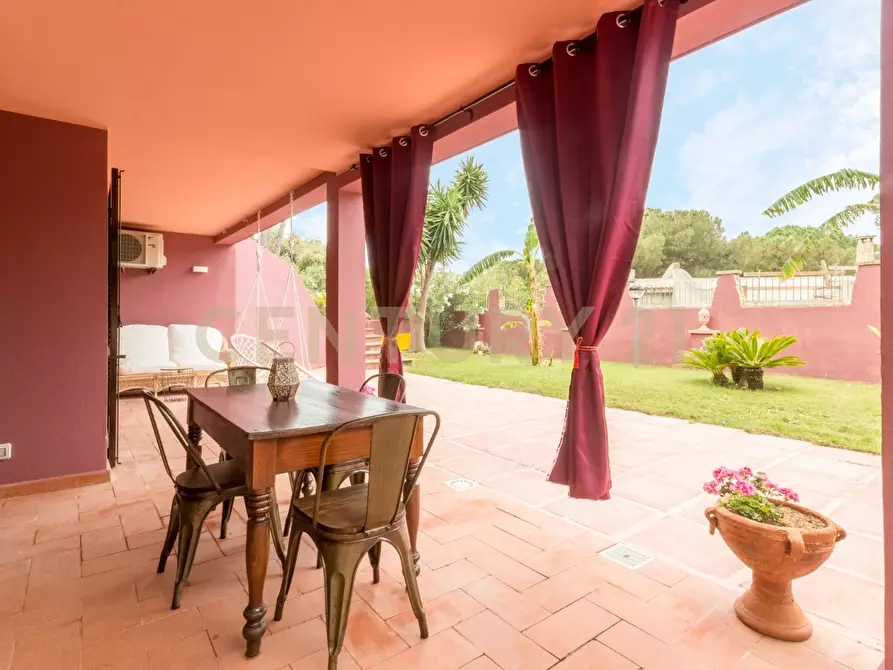 Immagine 42 di Villa in vendita  in Via dei Pioppi 57 a Quartu Sant'elena