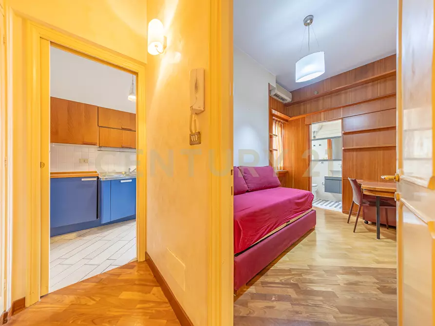 Immagine 25 di Trilocale in vendita  in Via Bevagna 56 a Roma