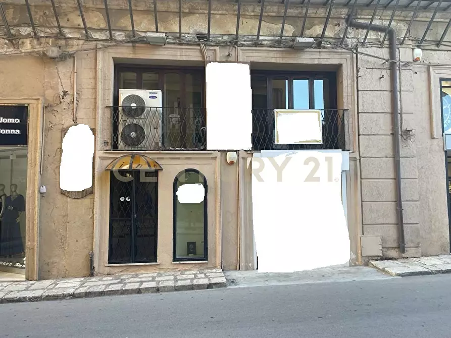 Immagine 9 di Locale commerciale in vendita  in Corso Vittorio Emanuele 12 a Sciacca