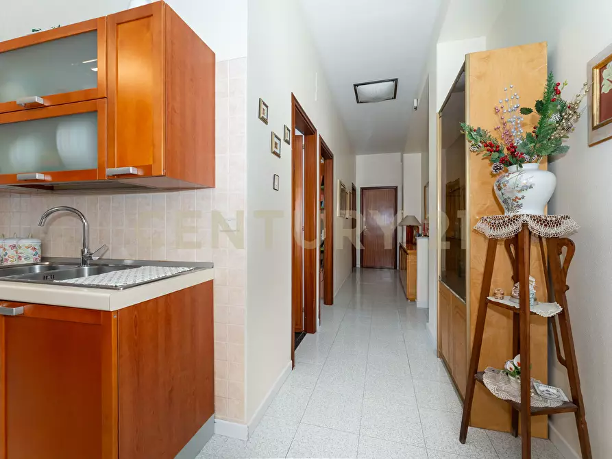 Immagine 13 di Quadrilocale in vendita  in Via Vincenzo Giuffrida 194 a Catania