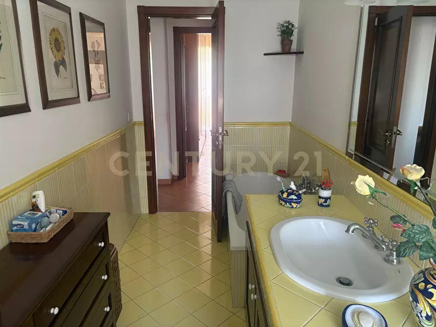 Immagine 16 di Pentalocale in vendita  in Via Acquedotto Greco 181 a Catania