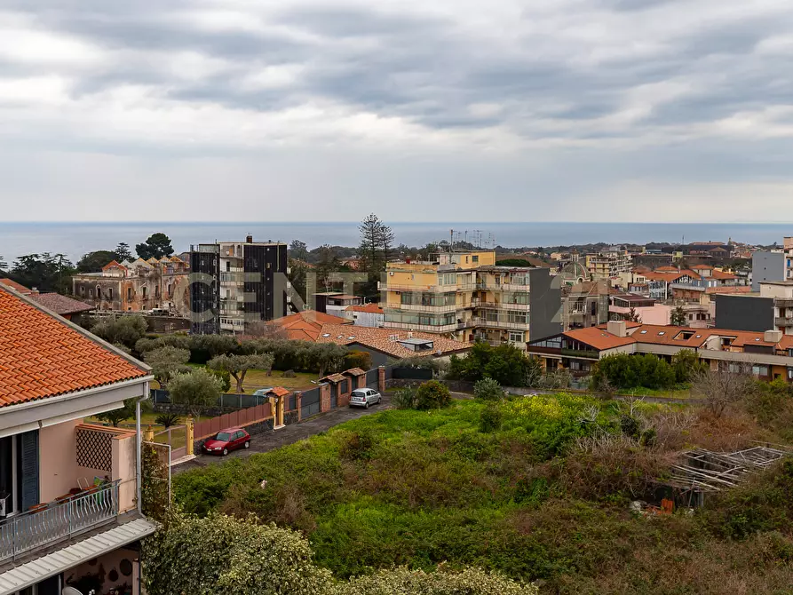 Immagine 77 di Pentalocale in vendita  in Via Lorenzo Maddem 67 a Acireale
